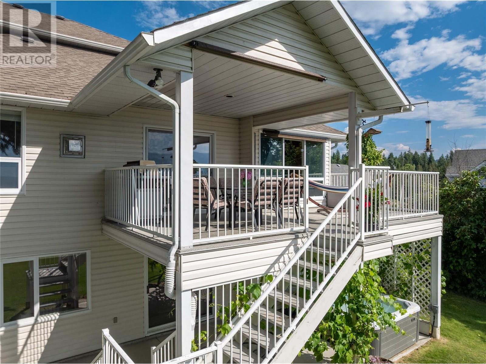 Photo 6 of 2541 25 Street Ne, Salmon Arm BC