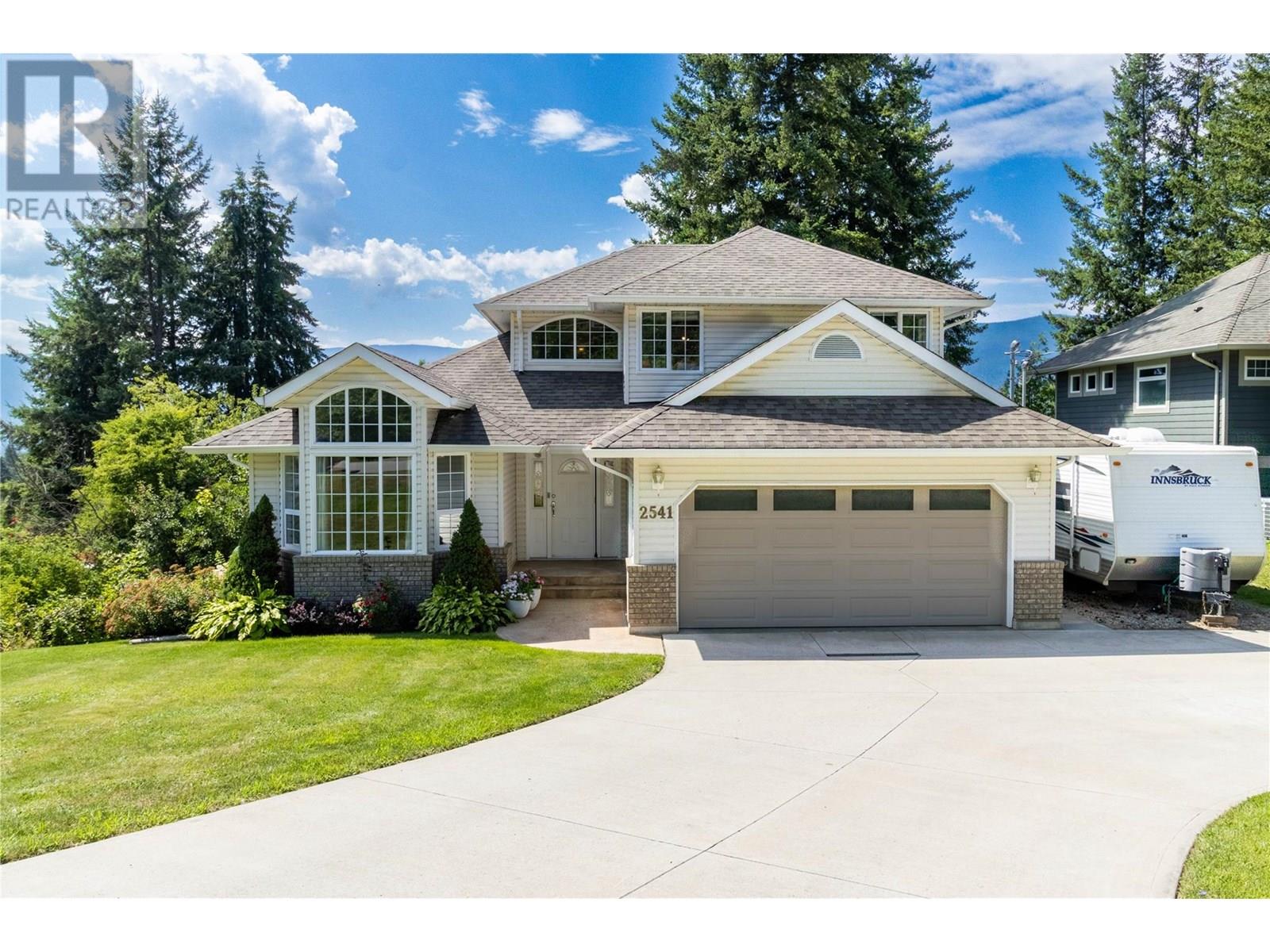 Photo 74 of 2541 25 Street Ne, Salmon Arm BC