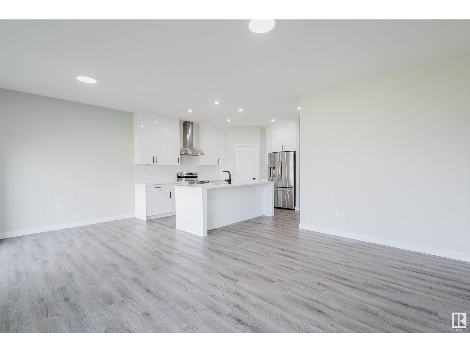 Photo 11 of 5209 Kimball Cres Sw, Edmonton AB