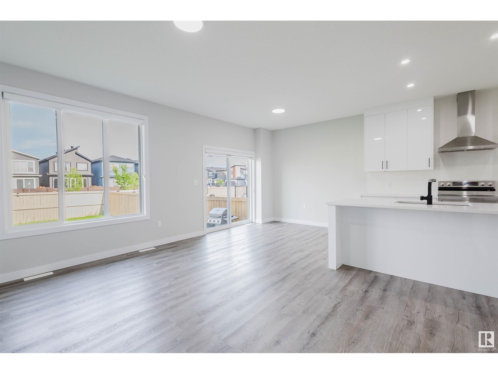 Photo 15 of 5209 Kimball Cres Sw, Edmonton AB