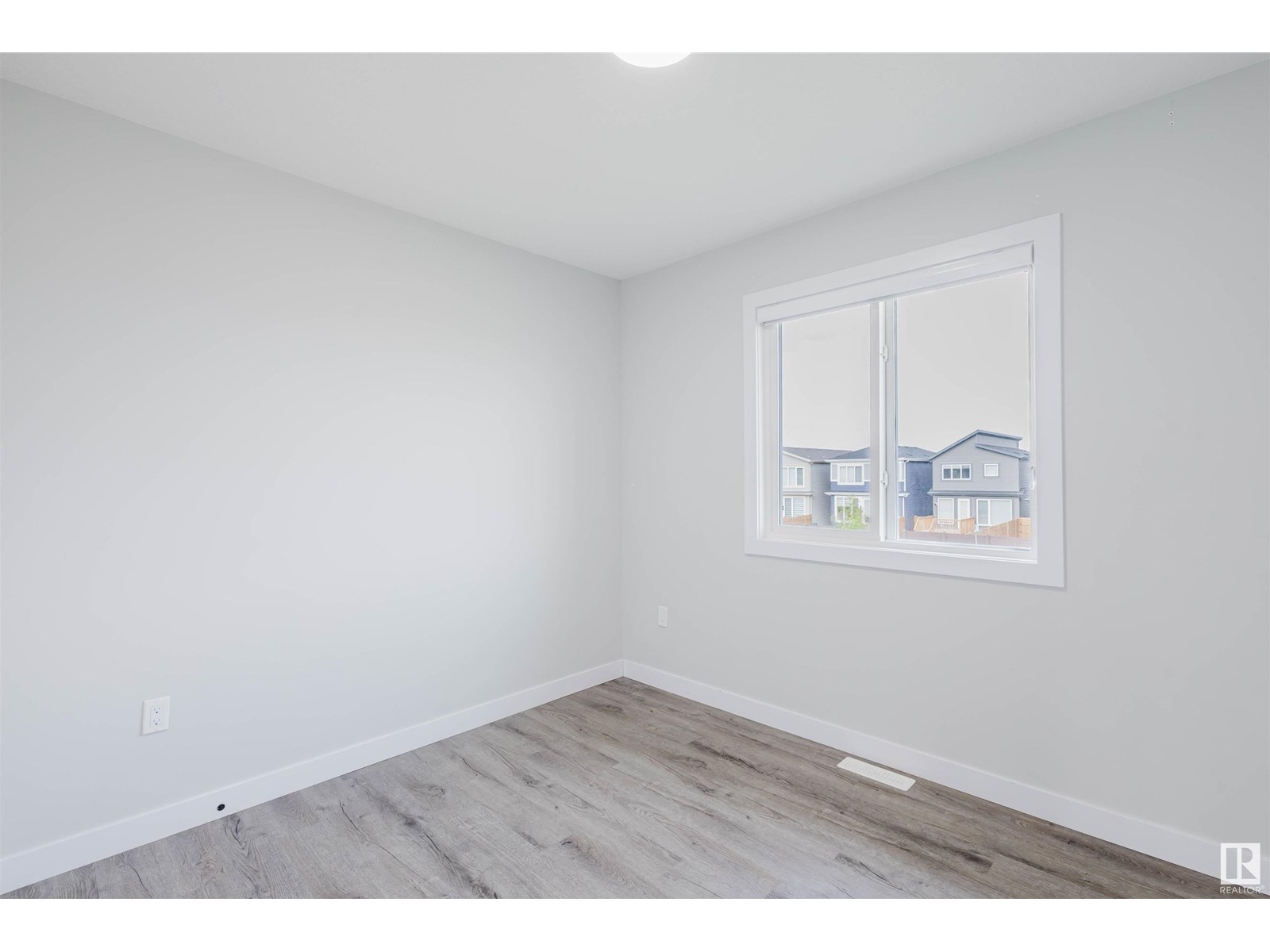 Photo 33 of 5209 Kimball Cres Sw, Edmonton AB