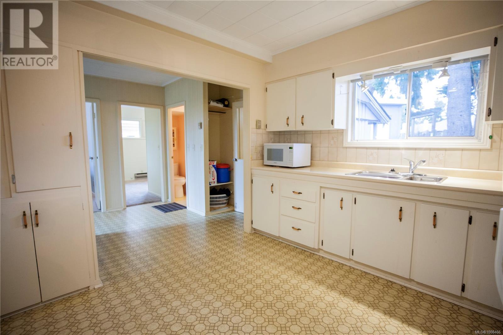 4567 West Saanich Rd, Saanich, British Columbia