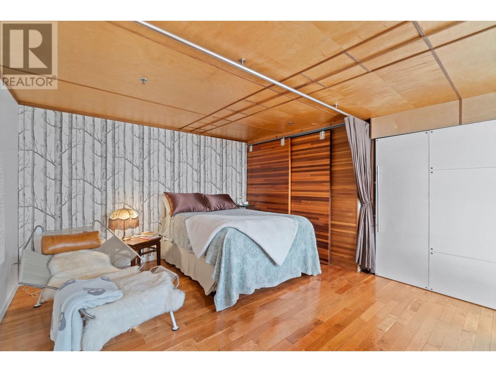Photo 13 of 3 1227 E 7th Avenue, Vancouver BC