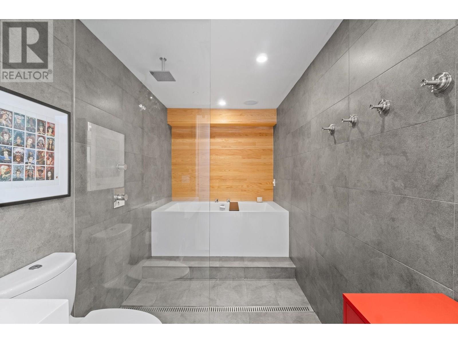 Photo 18 of 3 1227 E 7th Avenue, Vancouver BC