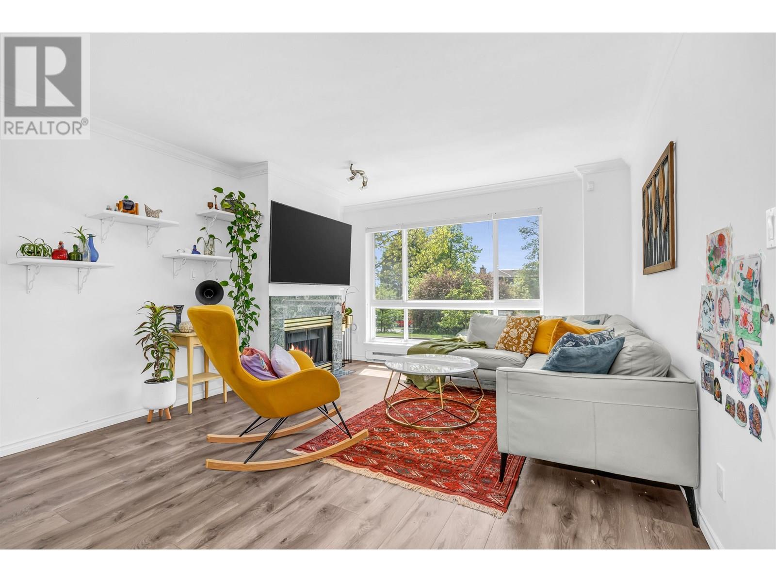 Photo 18 of 2 250 E Keith Road, North Vancouver BC