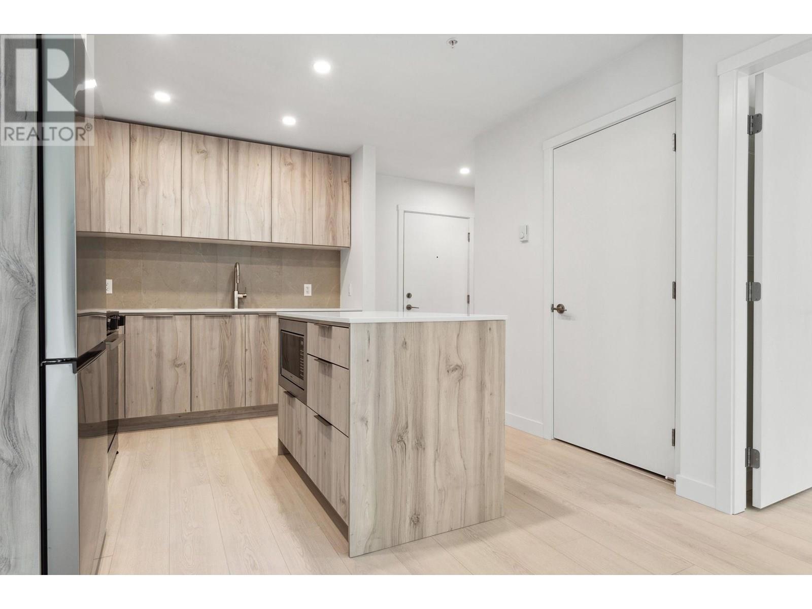 Photo 11 of 209 3594 Malsum Drive, North Vancouver BC