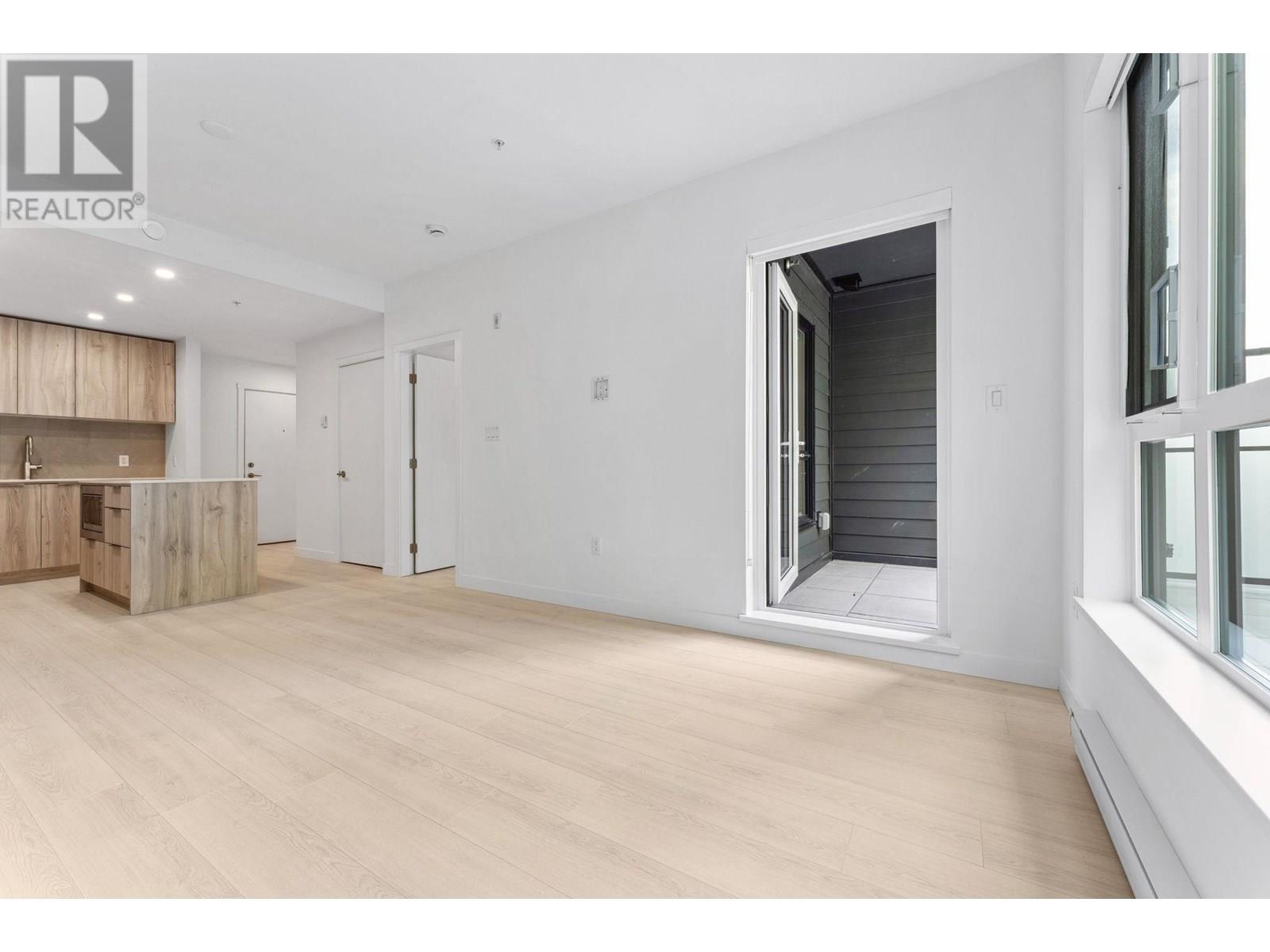 Photo 12 of 209 3594 Malsum Drive, North Vancouver BC