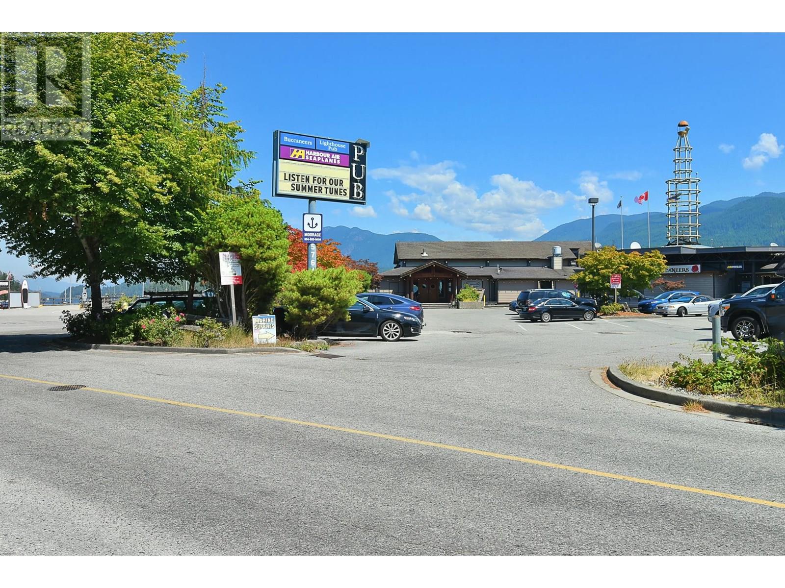 11 5761 WHARF AVENUE, Sechelt