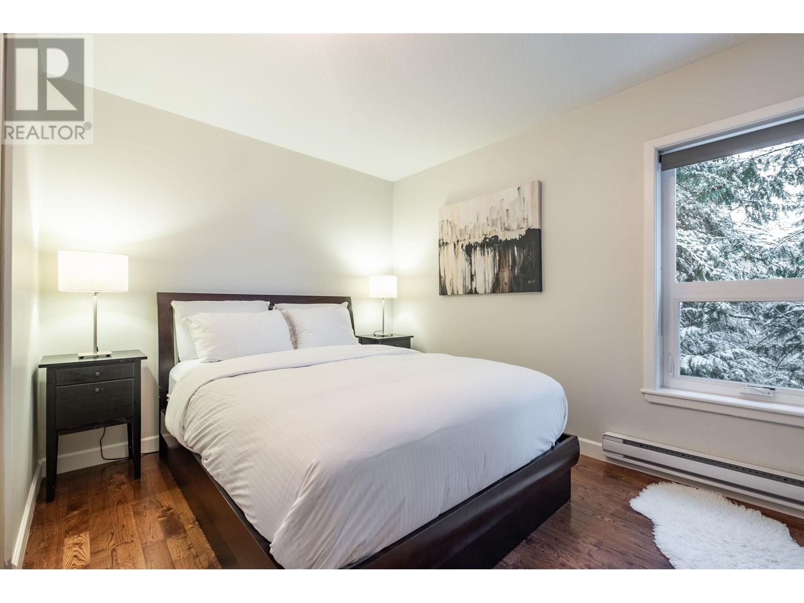 1 2240 GONDOLA WAY, Whistler