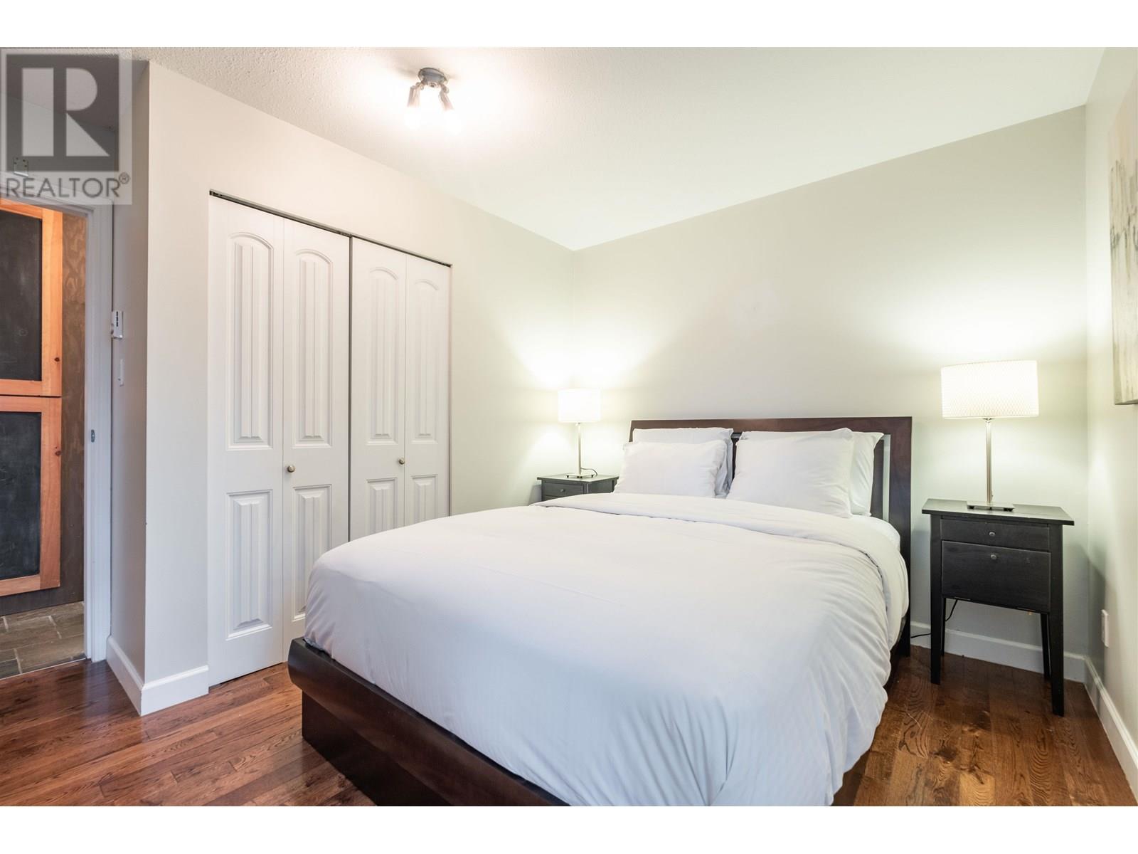 1 2240 GONDOLA WAY, Whistler