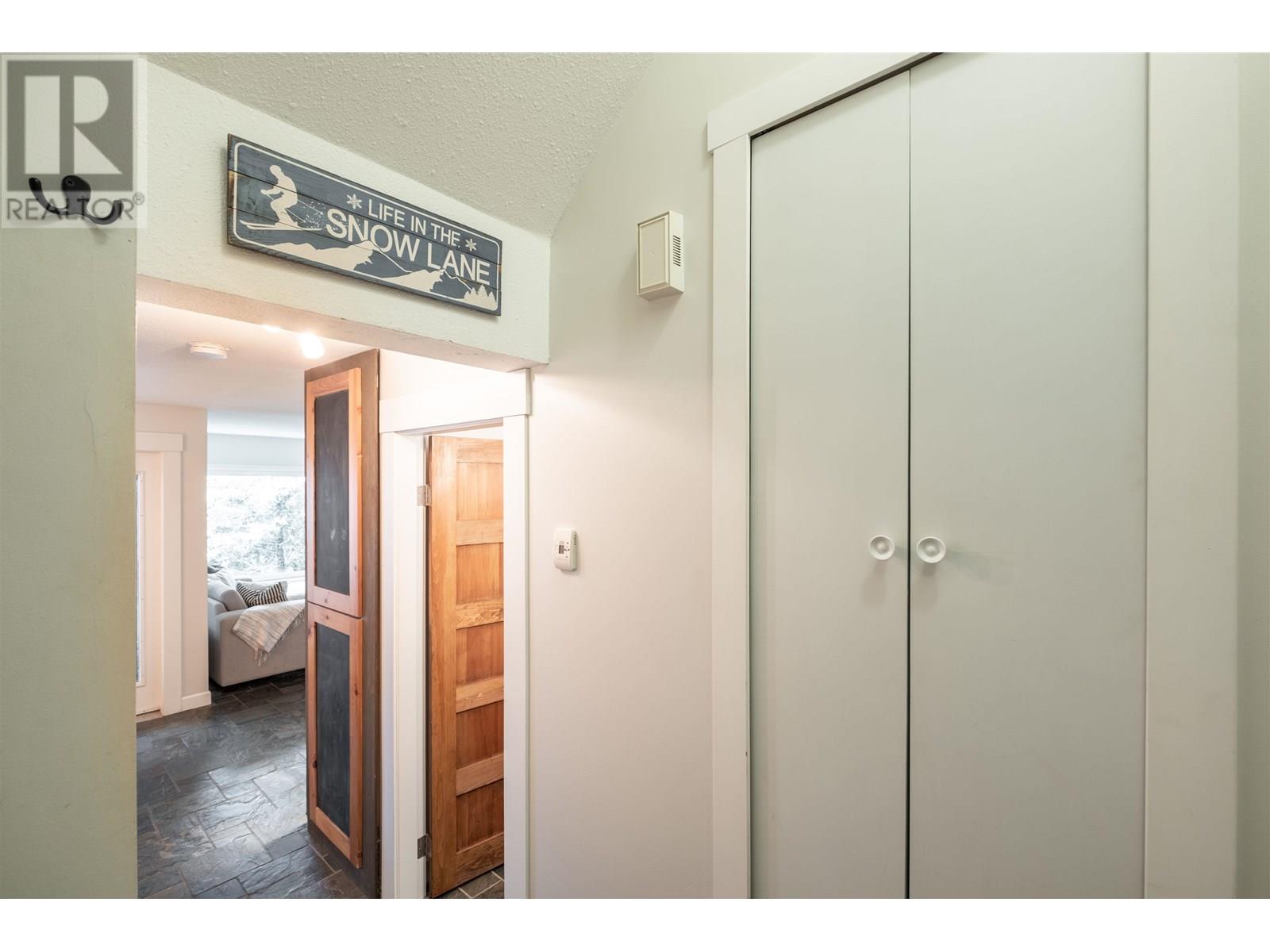 1 2240 GONDOLA WAY, Whistler