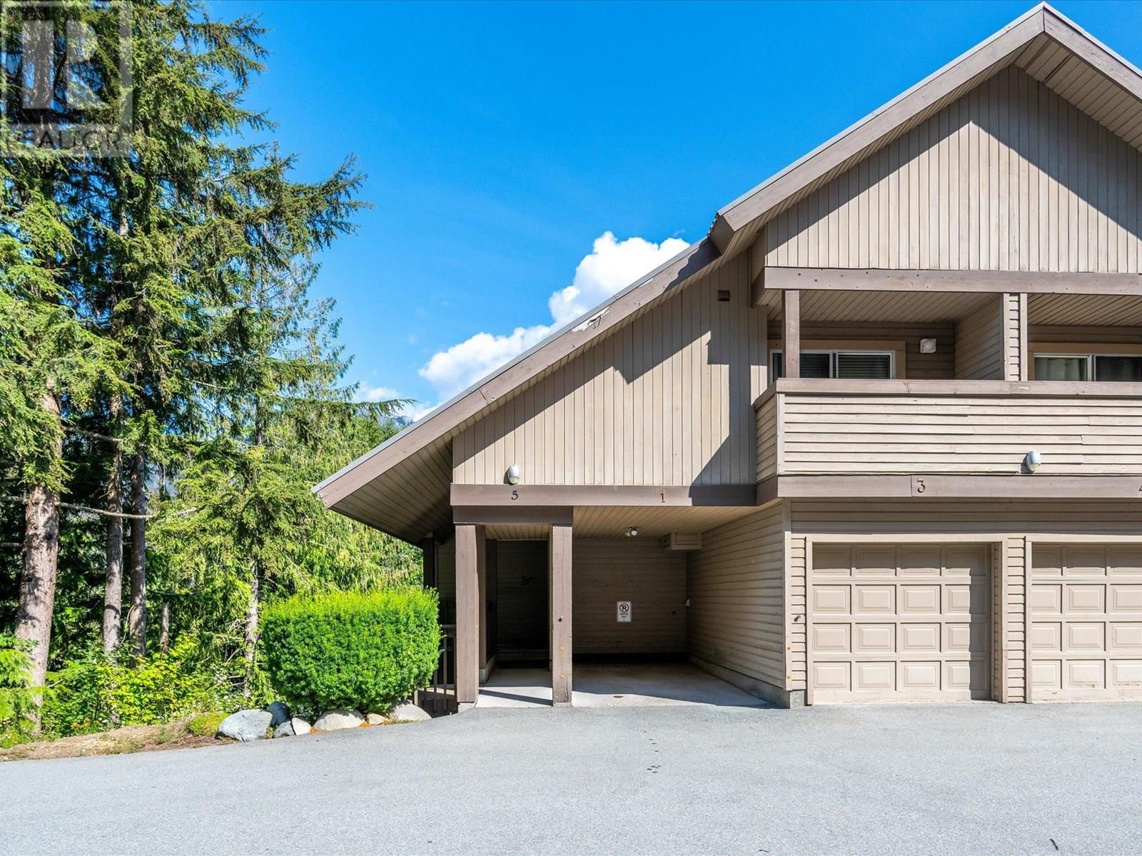 1 2240 GONDOLA WAY, Whistler