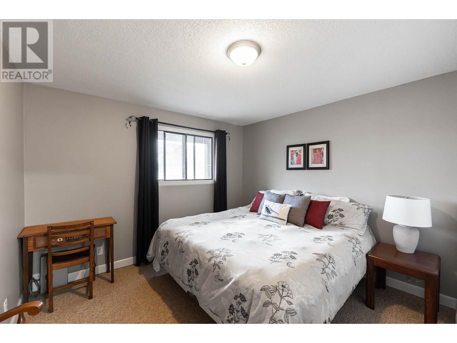 4206 4th Avenue, Peachland