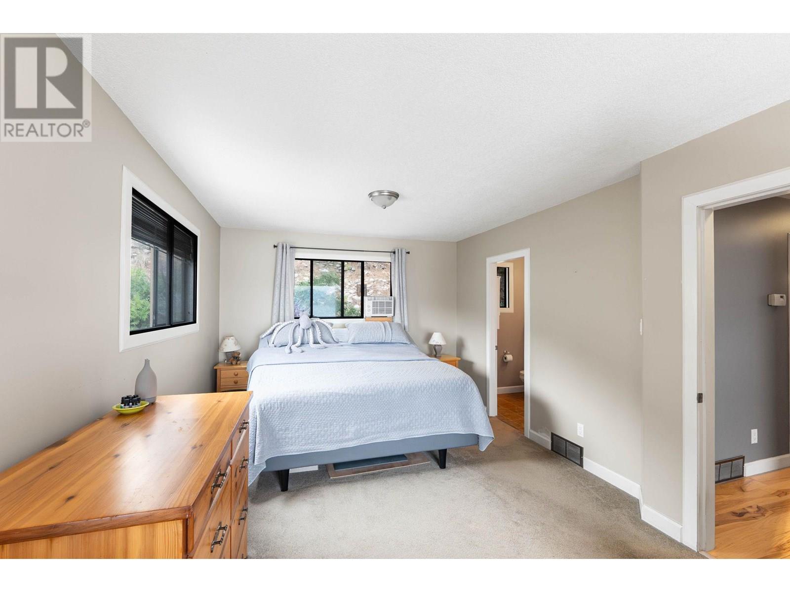  4206 4th Avenue, Peachland