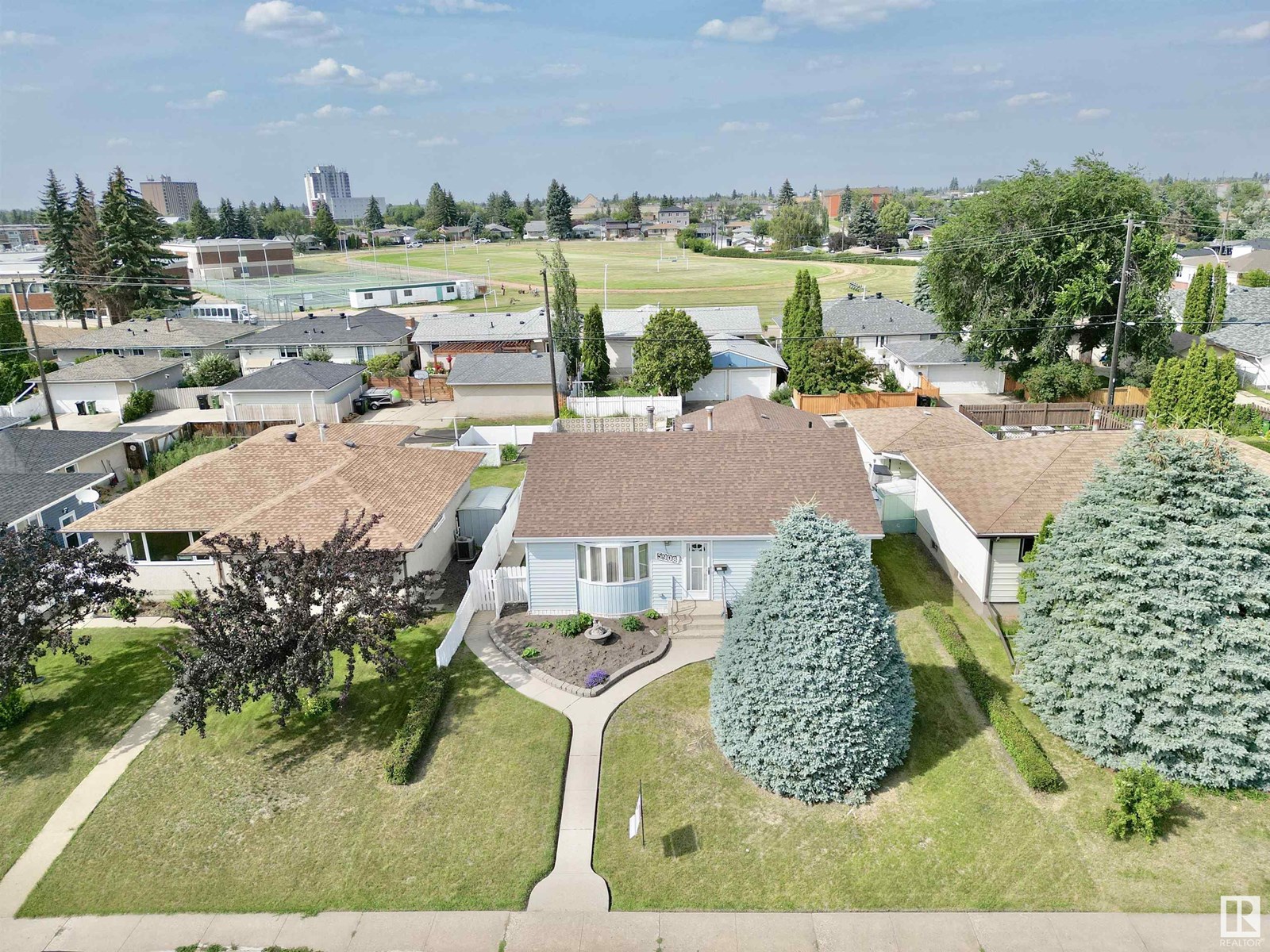 Photo 20 of 5908 94 B Av Nw, Edmonton AB