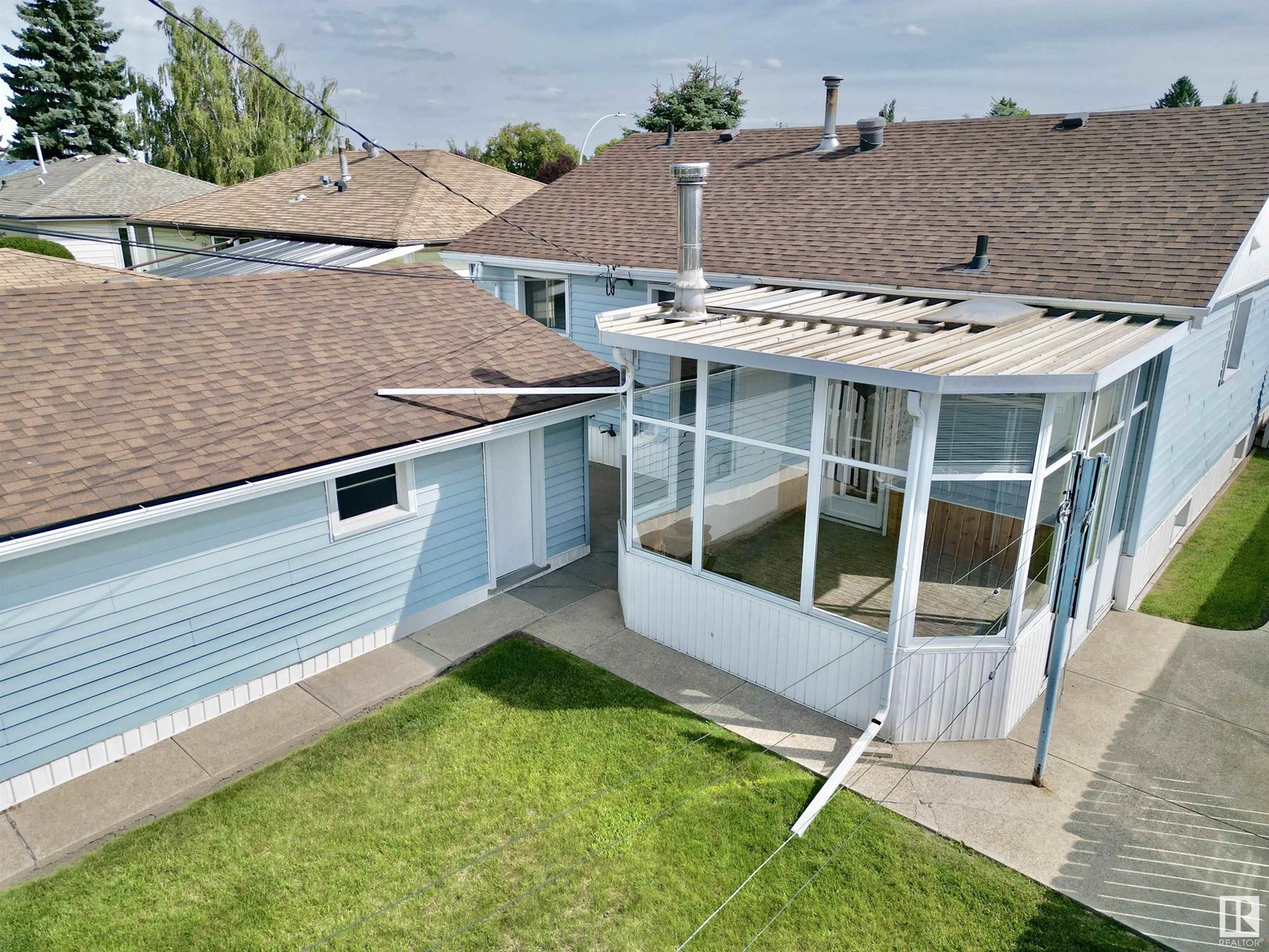 Photo 22 of 5908 94 B Av Nw, Edmonton AB
