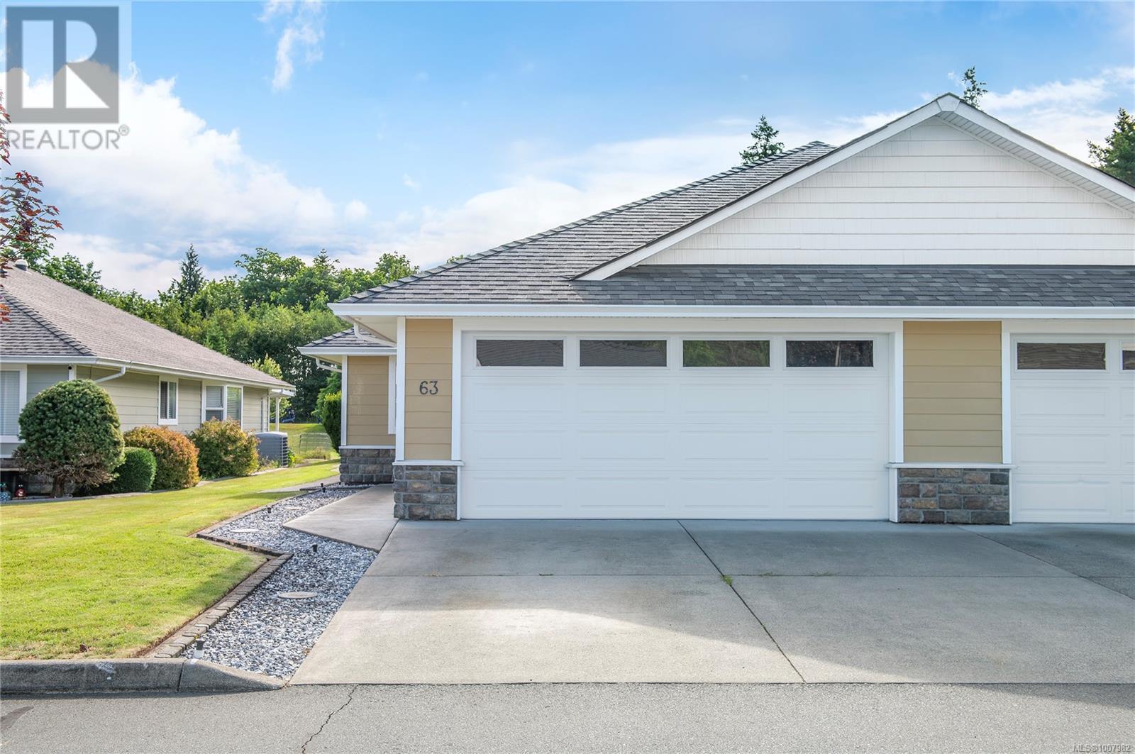 Photo 2 of 63 2006 Sierra Dr, Campbell River BC