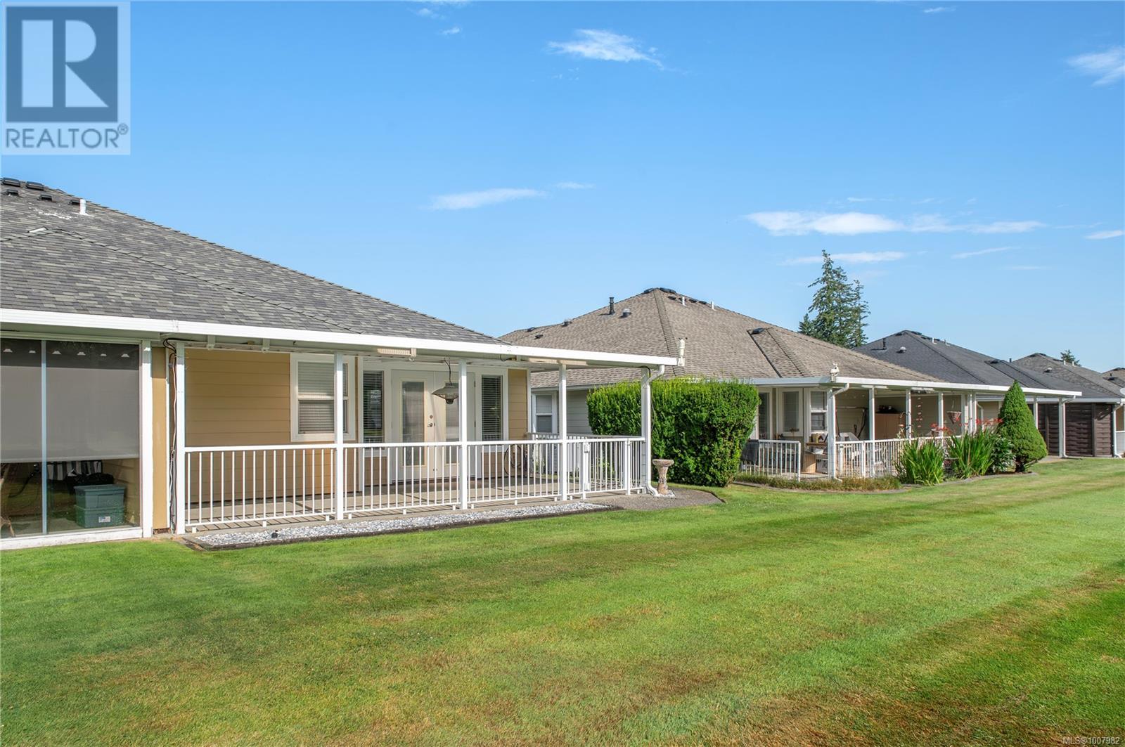 Photo 6 of 63 2006 Sierra Dr, Campbell River BC