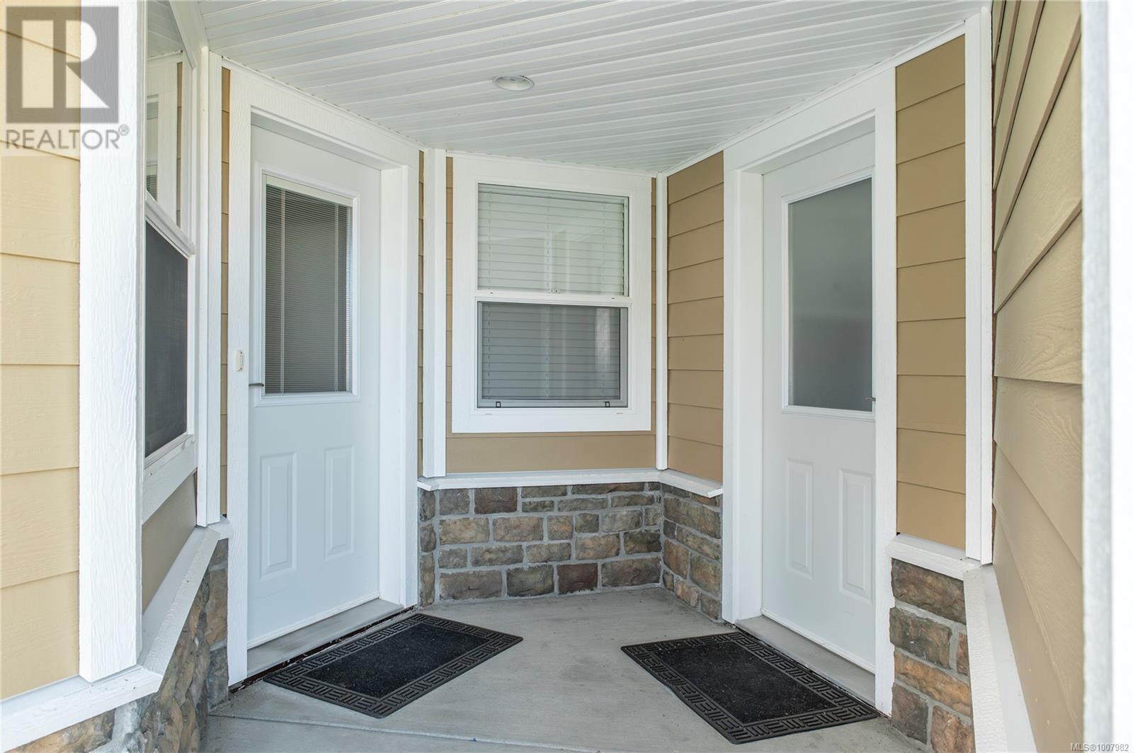 Photo 7 of 63 2006 Sierra Dr, Campbell River BC