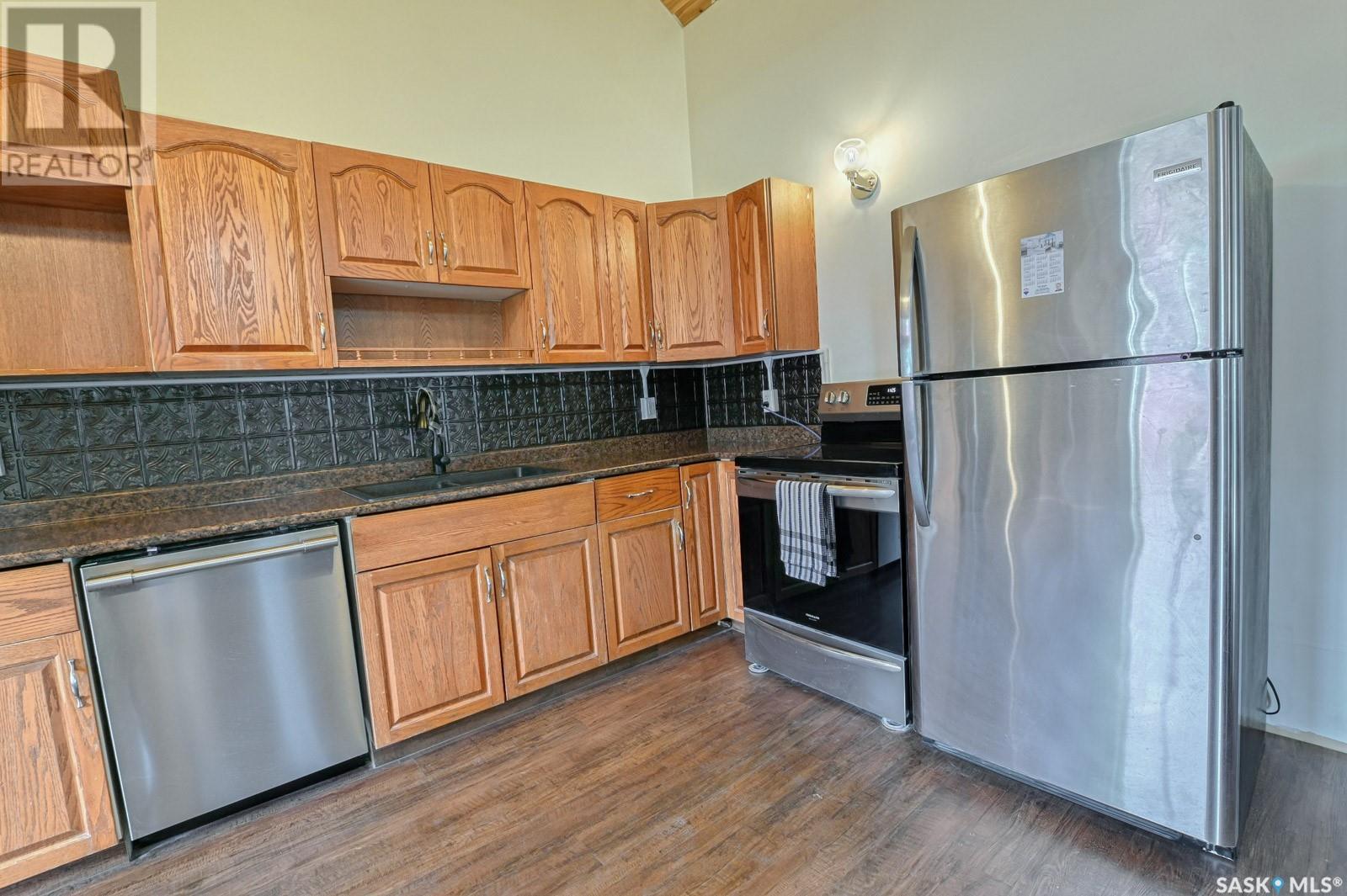 Photo 14 of 229 Victoria Street, Lang SK