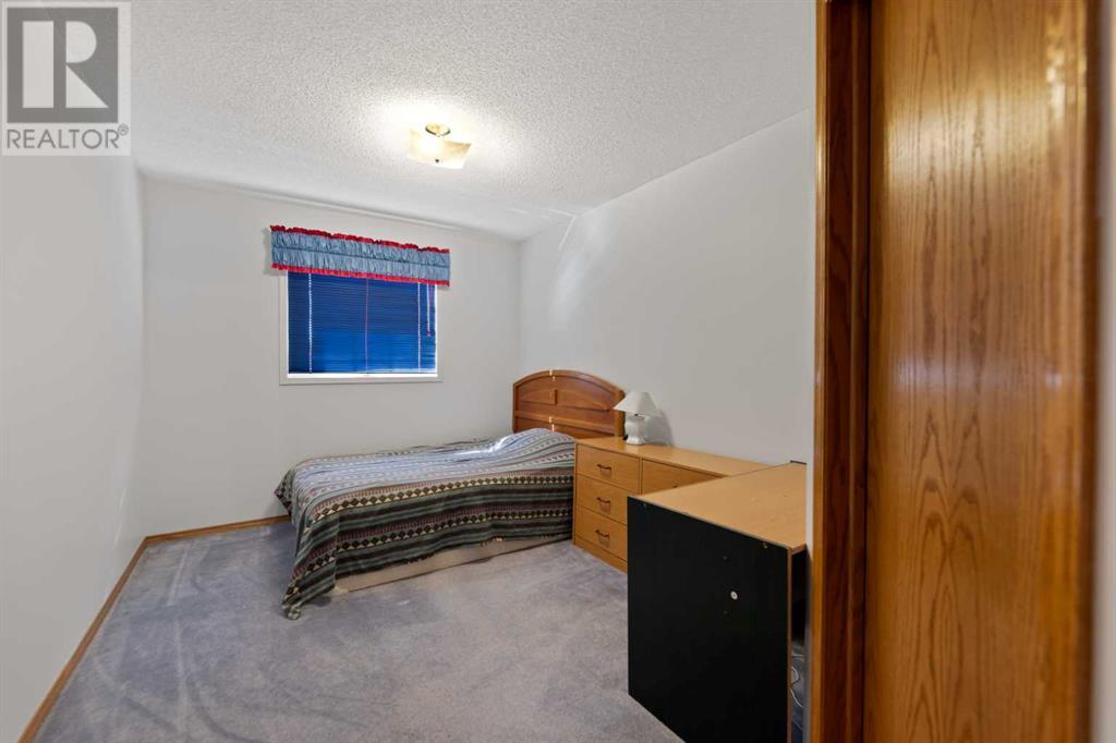 Single Family House for Sale in  California Boulevard NE Monterey Park Calgary 
