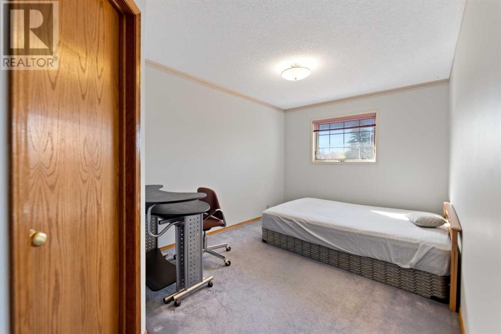 Single Family House for Sale in  California Boulevard NE Monterey Park Calgary 