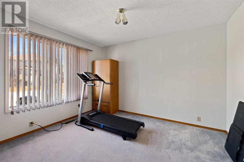 Single Family House for Sale in  California Boulevard NE Monterey Park Calgary 