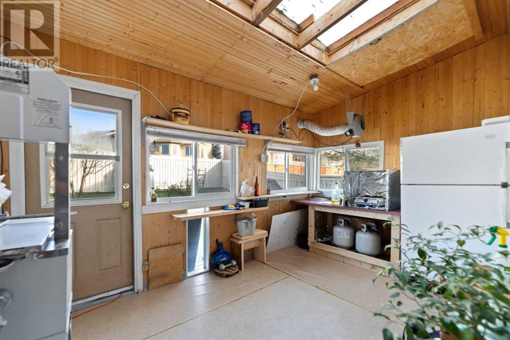 Single Family House for Sale in  California Boulevard NE Monterey Park Calgary 