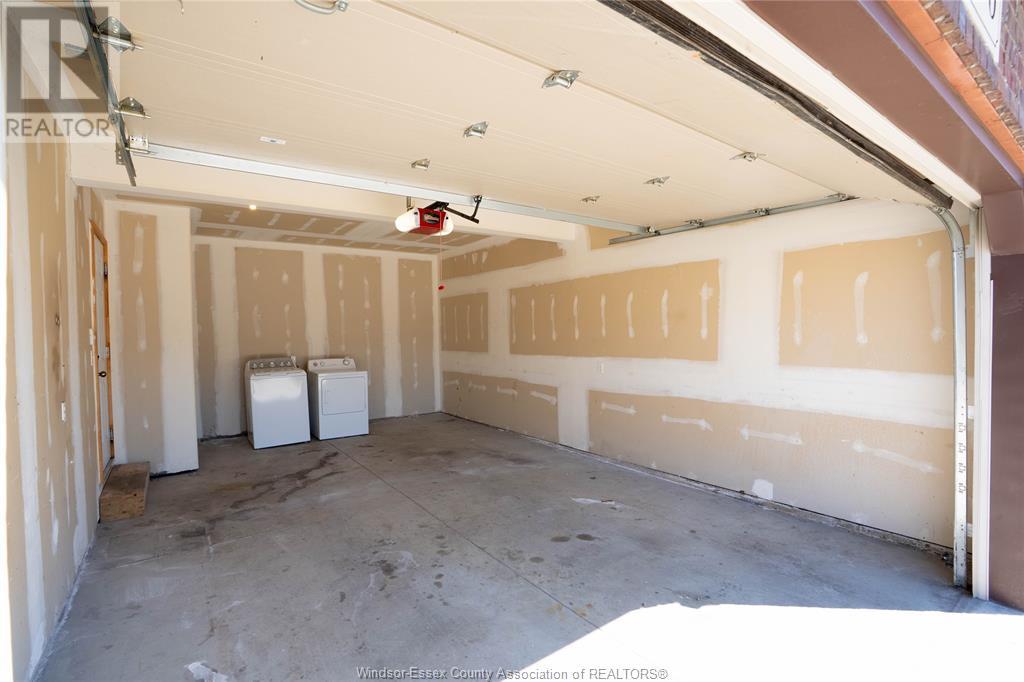 Photo 10 of 2376 Askin, Windsor ON