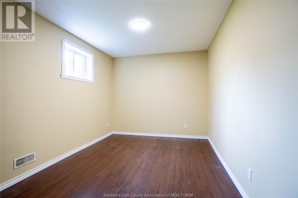 Photo 30 of 2376 Askin, Windsor ON