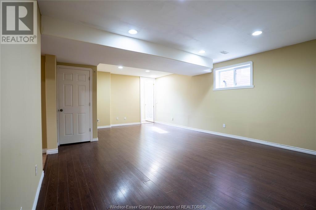 Photo 28 of 2376 Askin, Windsor ON
