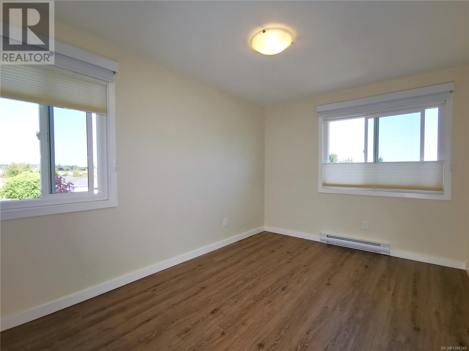 Photo 13 of 407 10016 Third St, Sidney BC