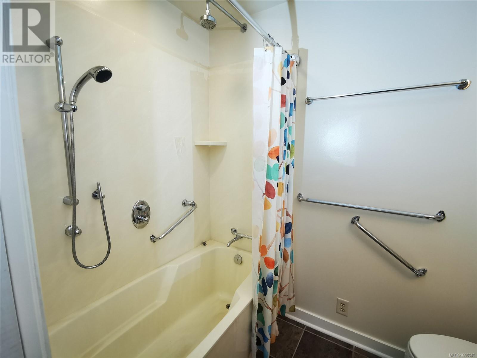 Photo 16 of 407 10016 Third St, Sidney BC