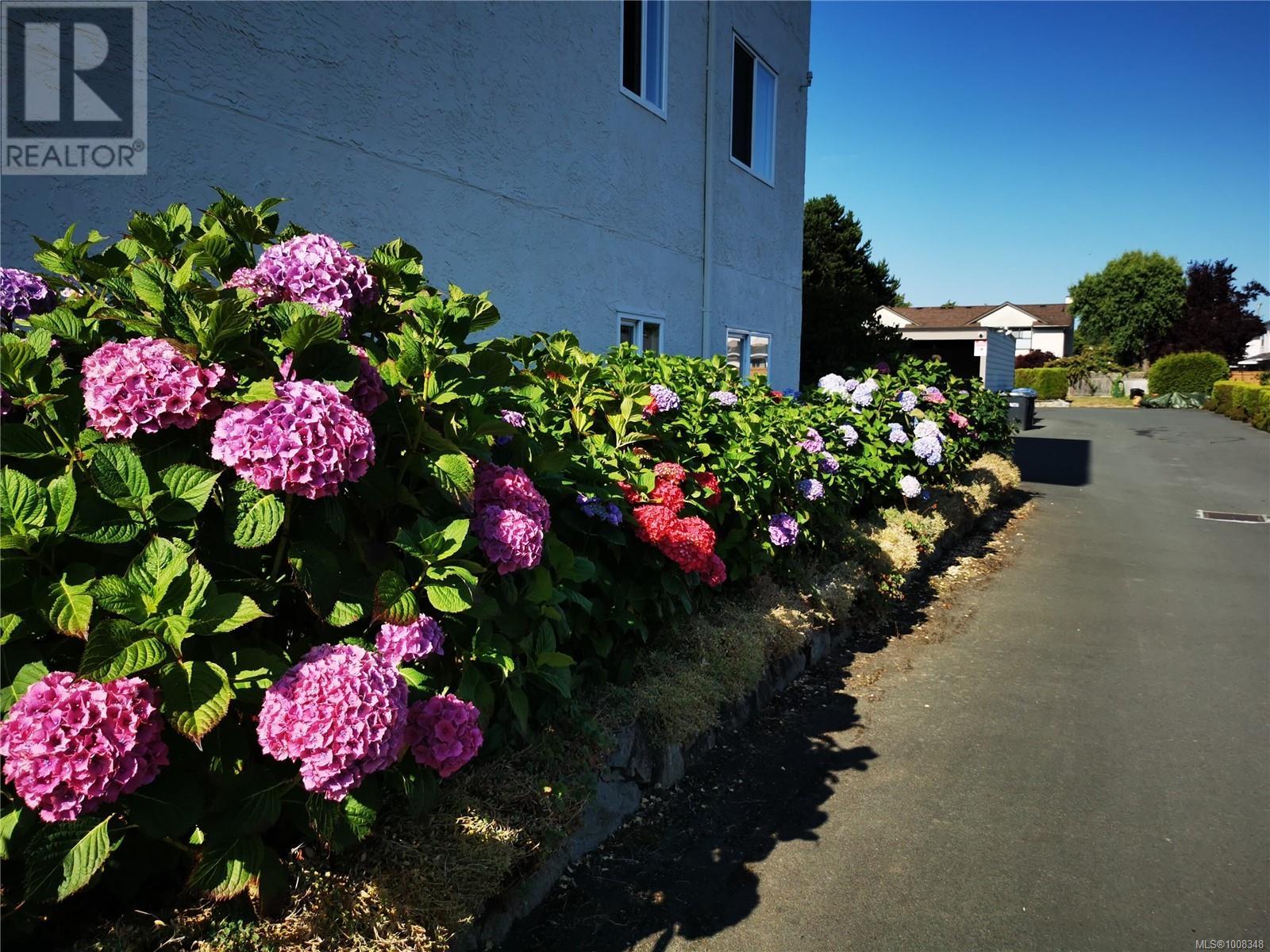 Photo 27 of 407 10016 Third St, Sidney BC