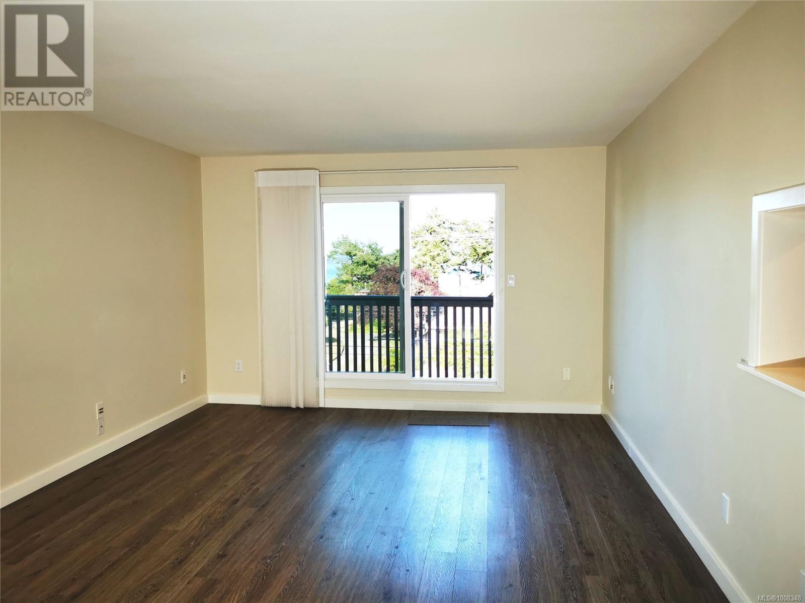 Photo 3 of 407 10016 Third St, Sidney BC