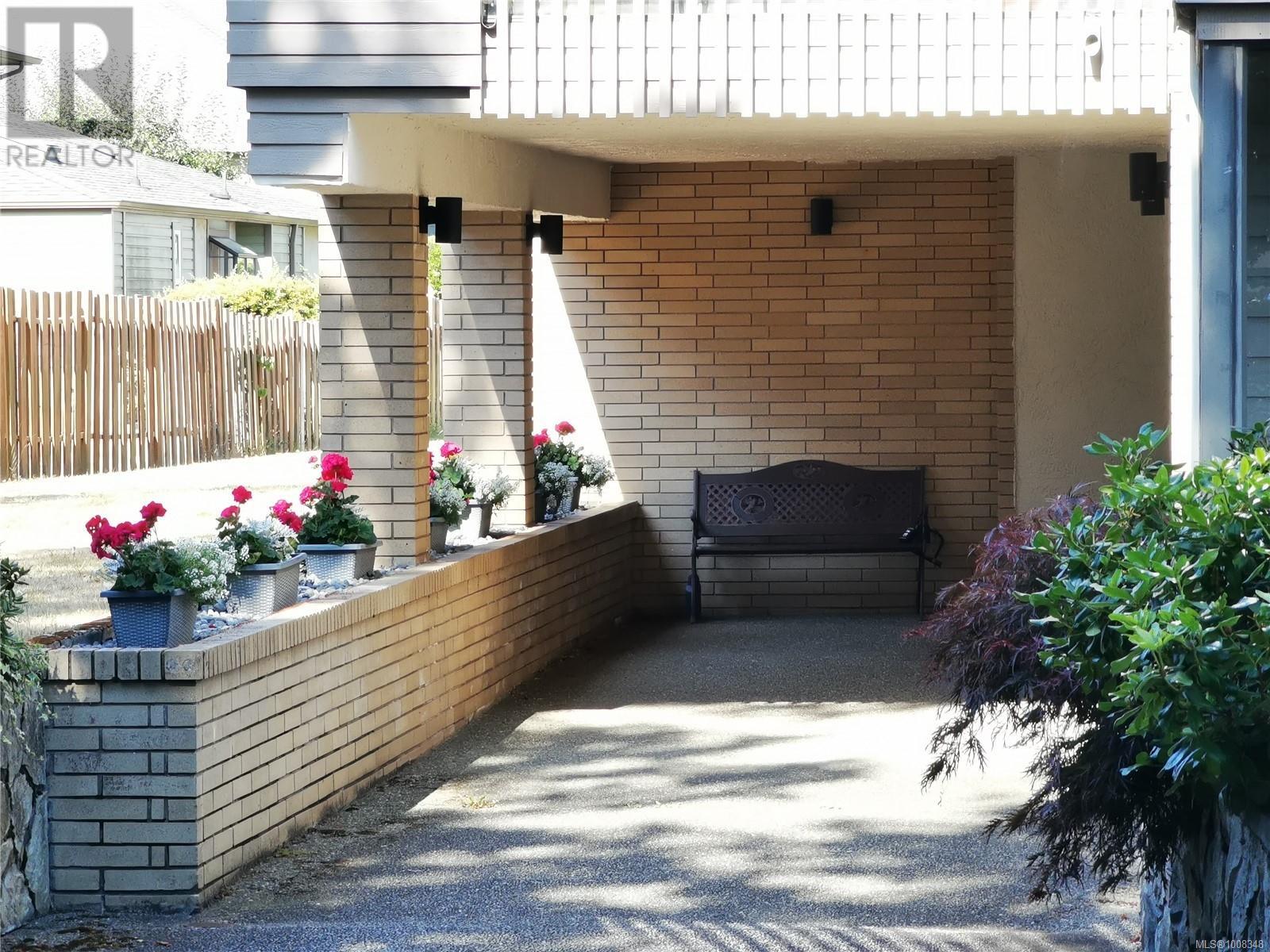 Photo 33 of 407 10016 Third St, Sidney BC