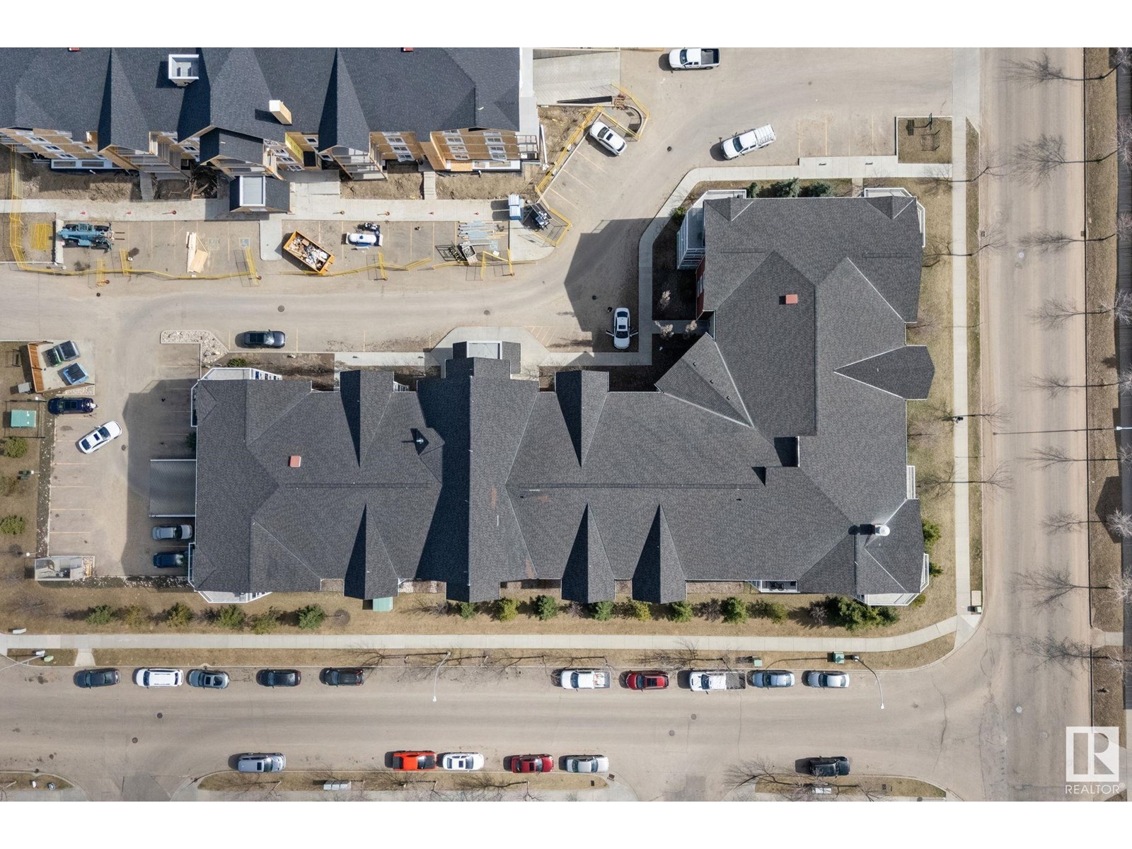 Photo 37 of 303 2229 44 Av Nw, Edmonton AB