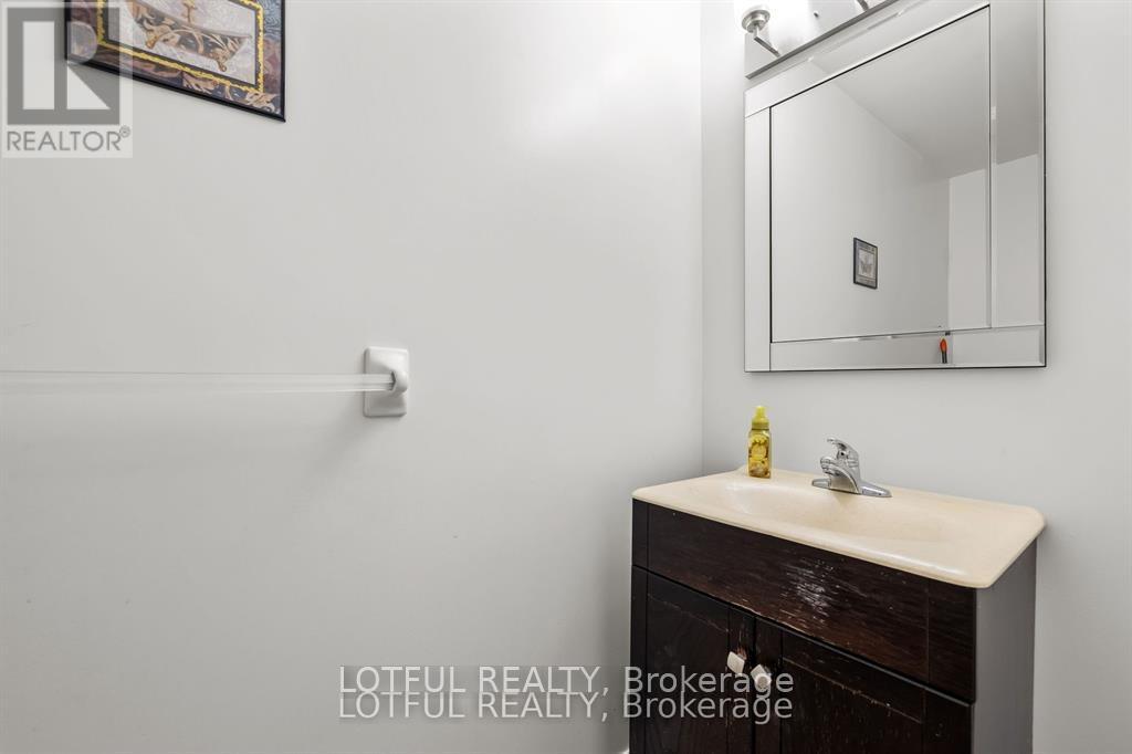 Photo 10 of 212 Meadowlilly Road, Ottawa ON