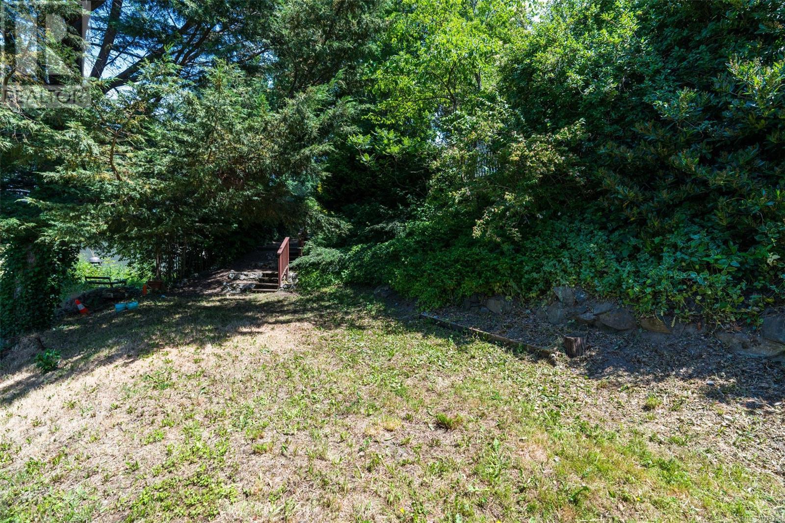 Photo 45 of 518 Broadway St, Saanich BC