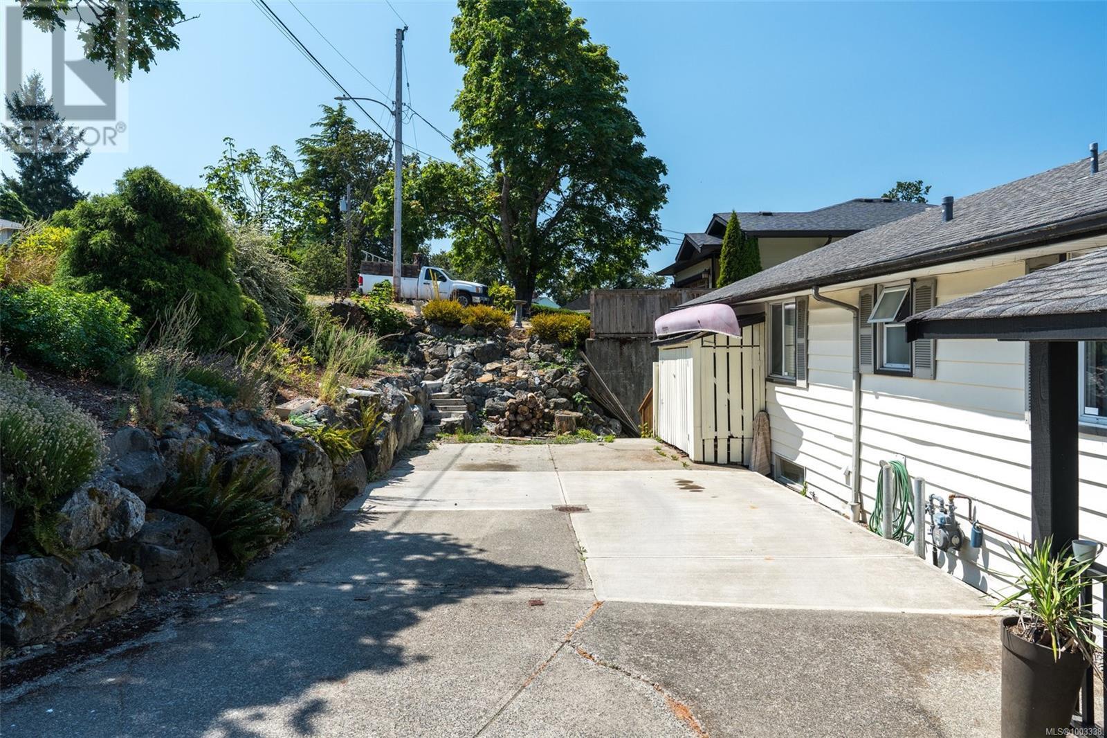 Photo 49 of 518 Broadway St, Saanich BC