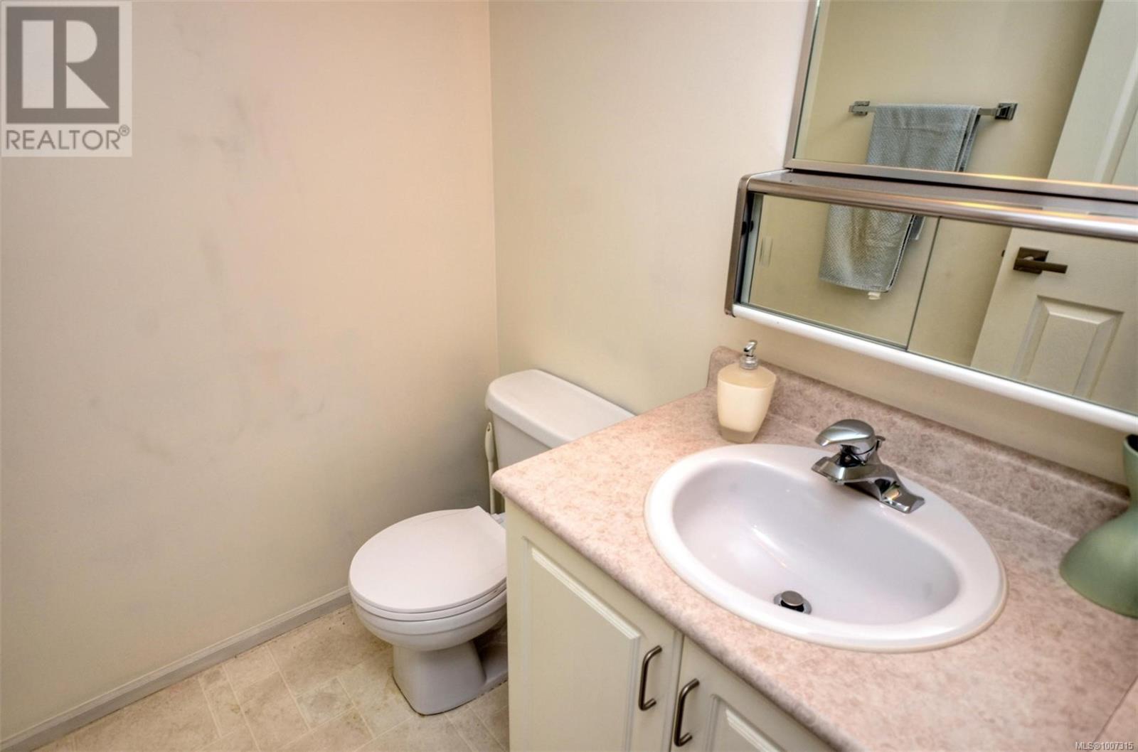 Single Family House for Sale in   Alder St Victoria 