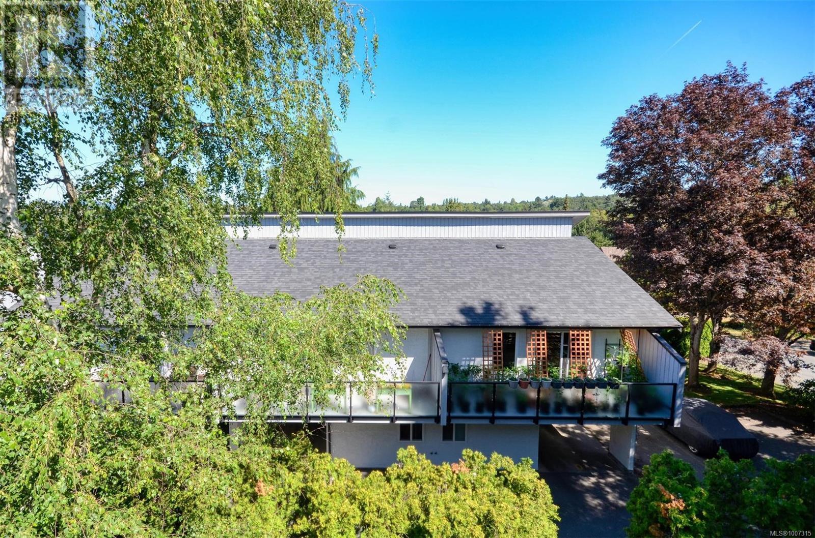 Single Family House for Sale in   Alder St Victoria 