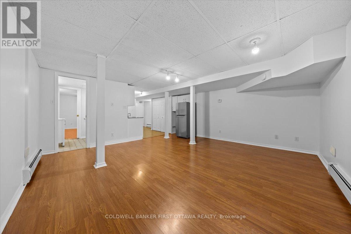 Photo 7 of 902 Watson Street, Ottawa ON
