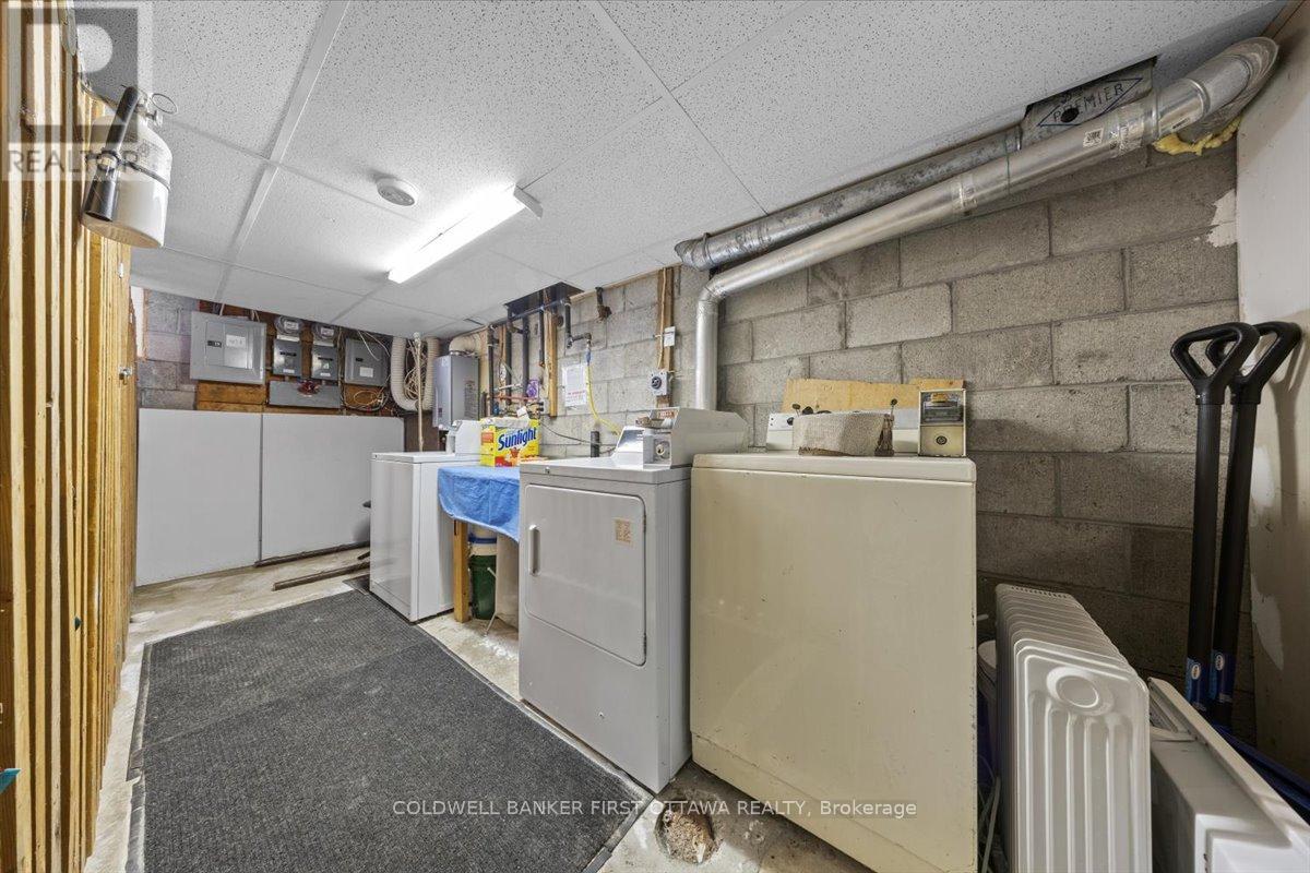 Photo 13 of 902 Watson Street, Ottawa ON