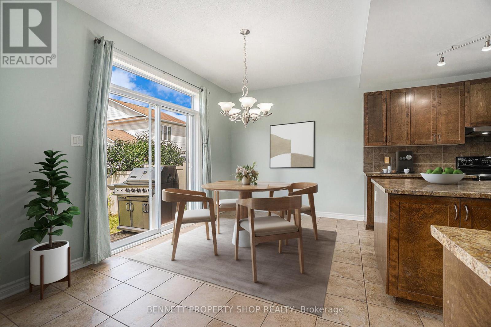 Photo 14 of 324 Fairlakes Way, Ottawa ON