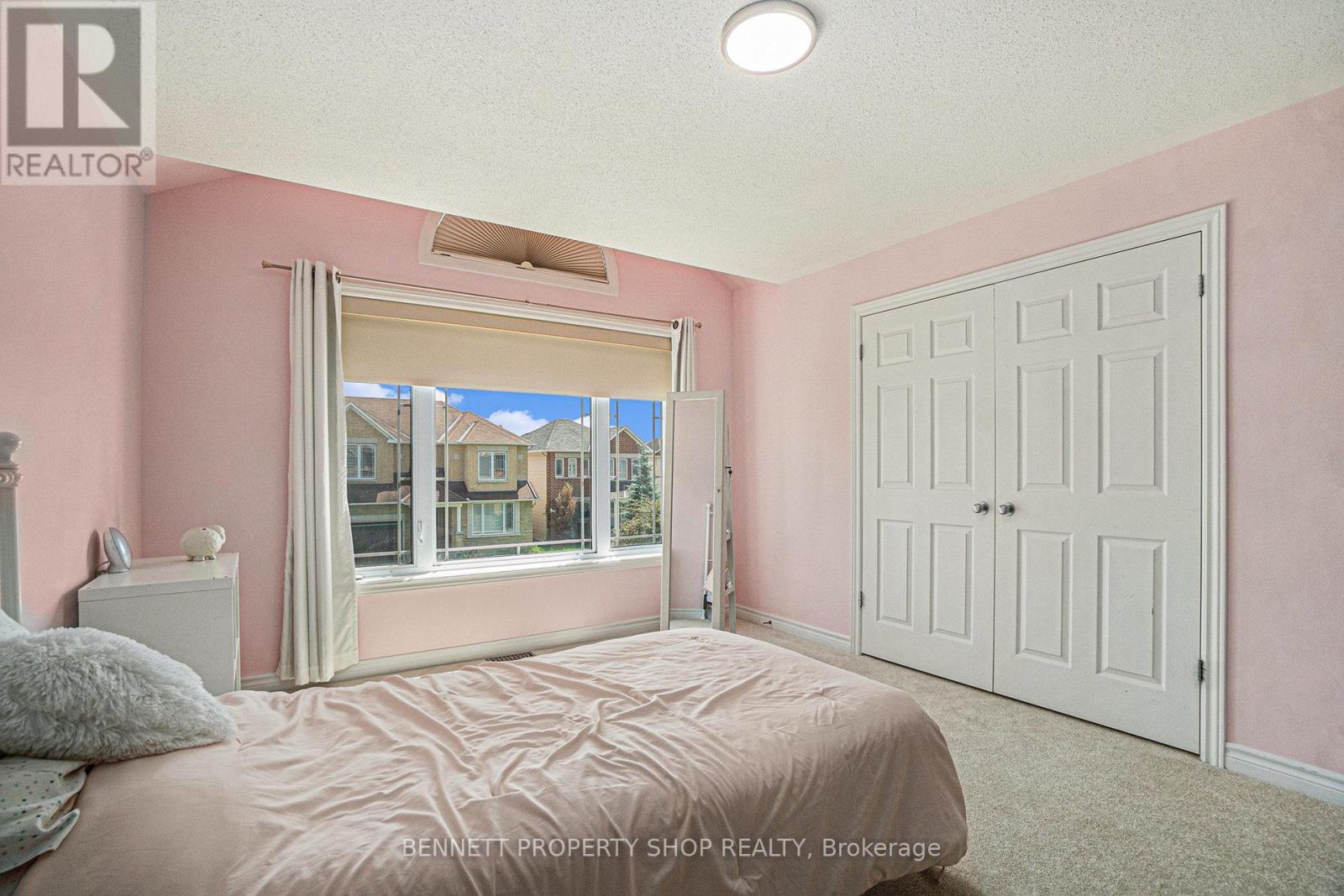 Photo 20 of 324 Fairlakes Way, Ottawa ON