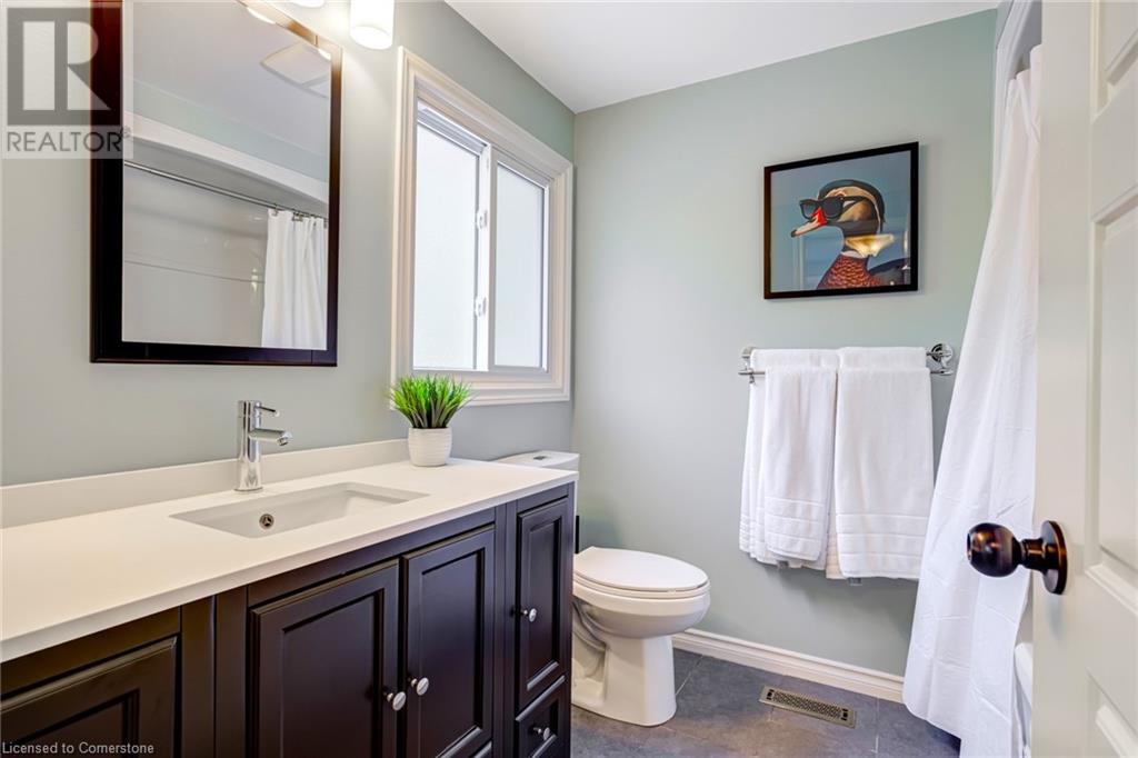 Photo 31 of 1807 Heather Hills Drive, Burlington ON