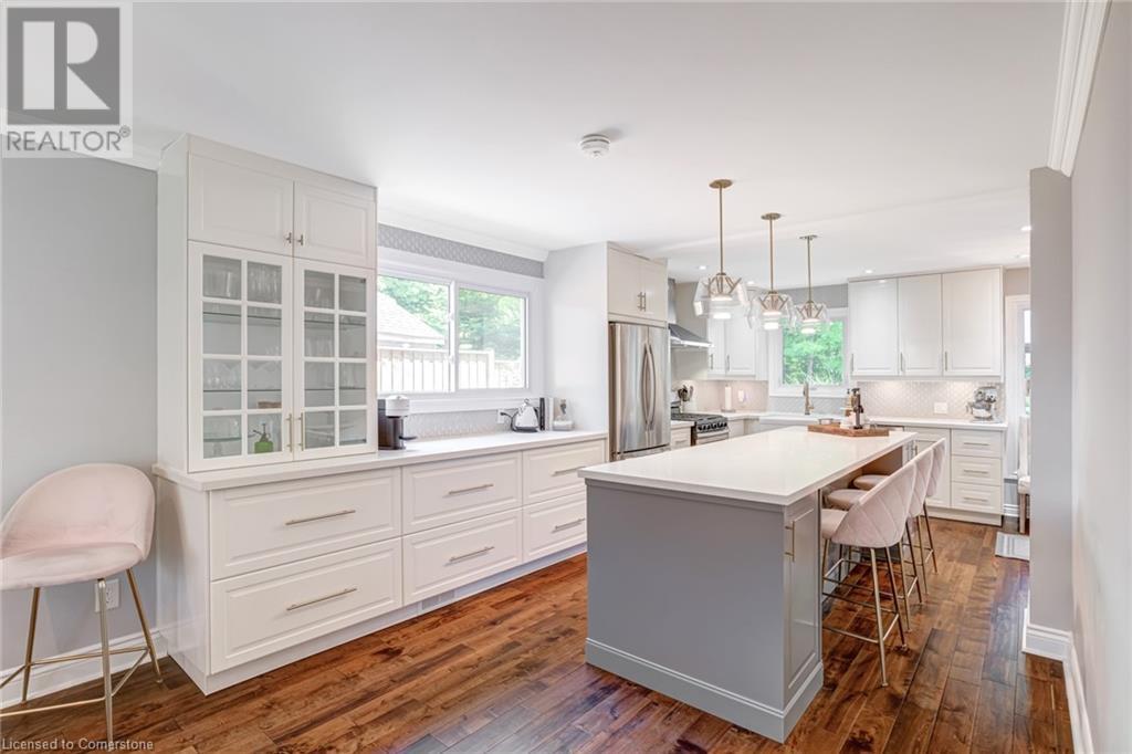 Photo 6 of 1807 Heather Hills Drive, Burlington ON