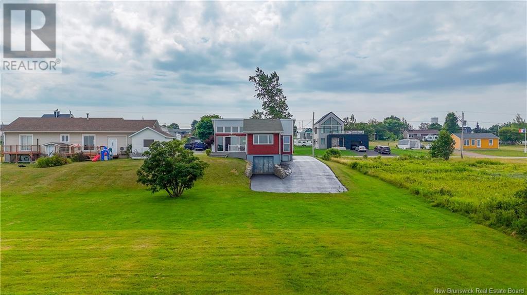 Photo 37 of 301 Rue De Lile Street, Caraquet NB