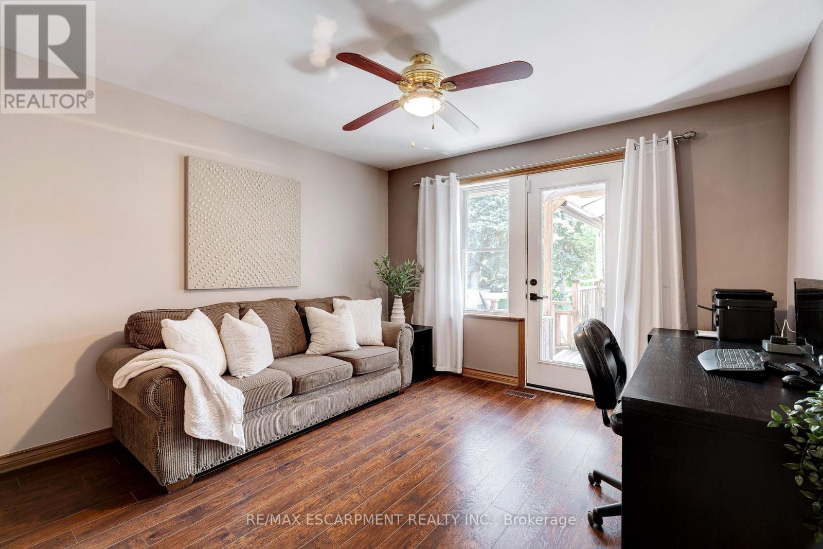 Photo 22 of 4 Beston Drive, Hamilton ON